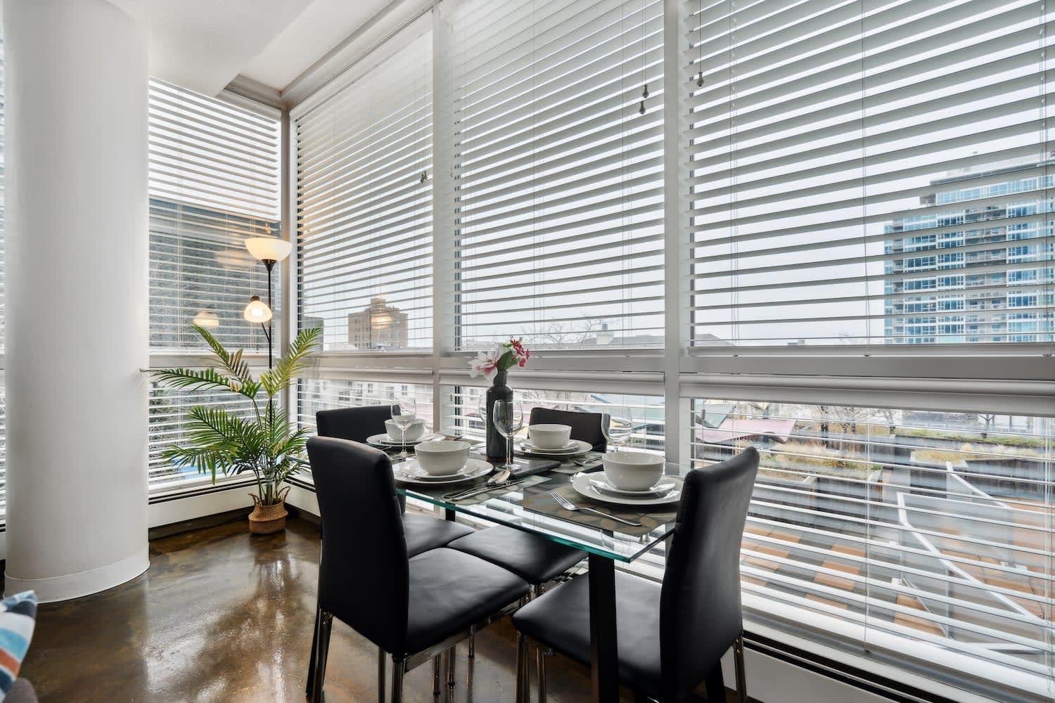 Upscale 2Br Condo - King Bed - Stunning Views Calgary Ngoại thất bức ảnh